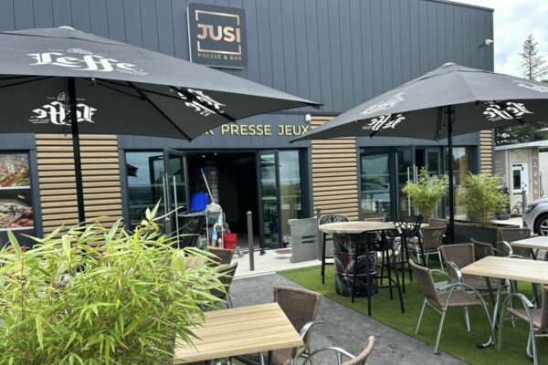 JUSI Bar Ambiance